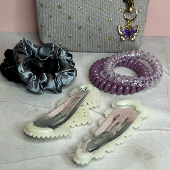 8 Piece Hair Accessories with Storage Pouch and Dazzling Butterfly Keychain - Picture 4 of 4